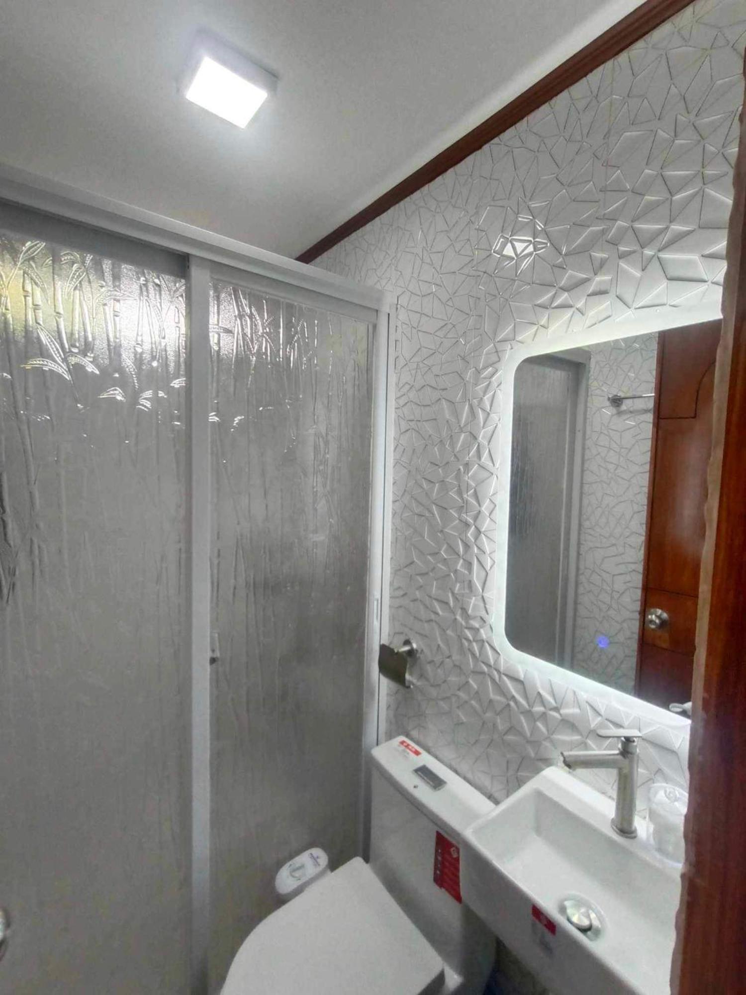 Fabuluz Luxury At Princess Place Malolos Eksteriør bilde